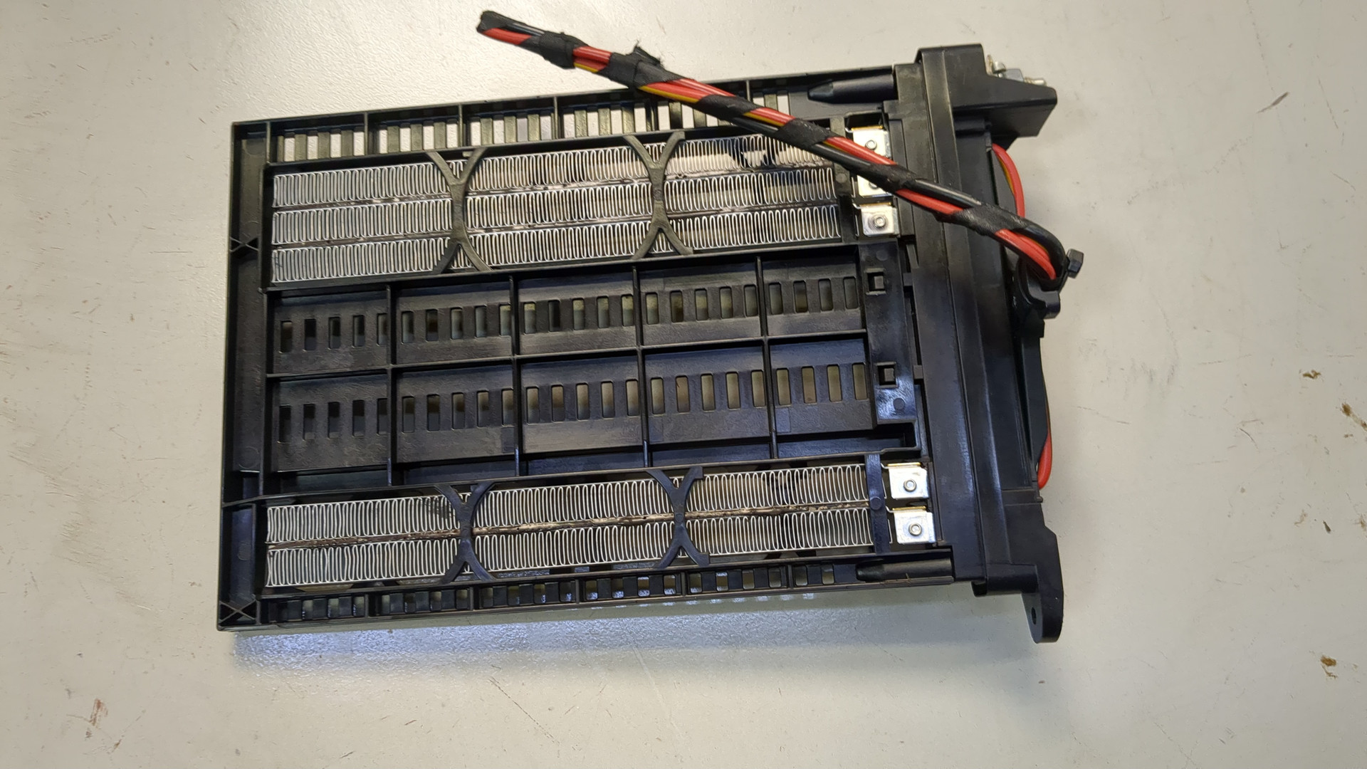 Радиатор отопителя электрический