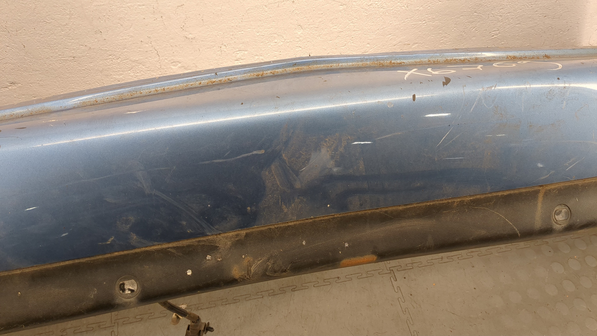 Бампер задний