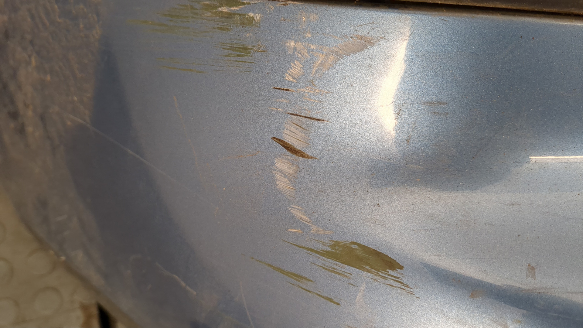 Бампер задний