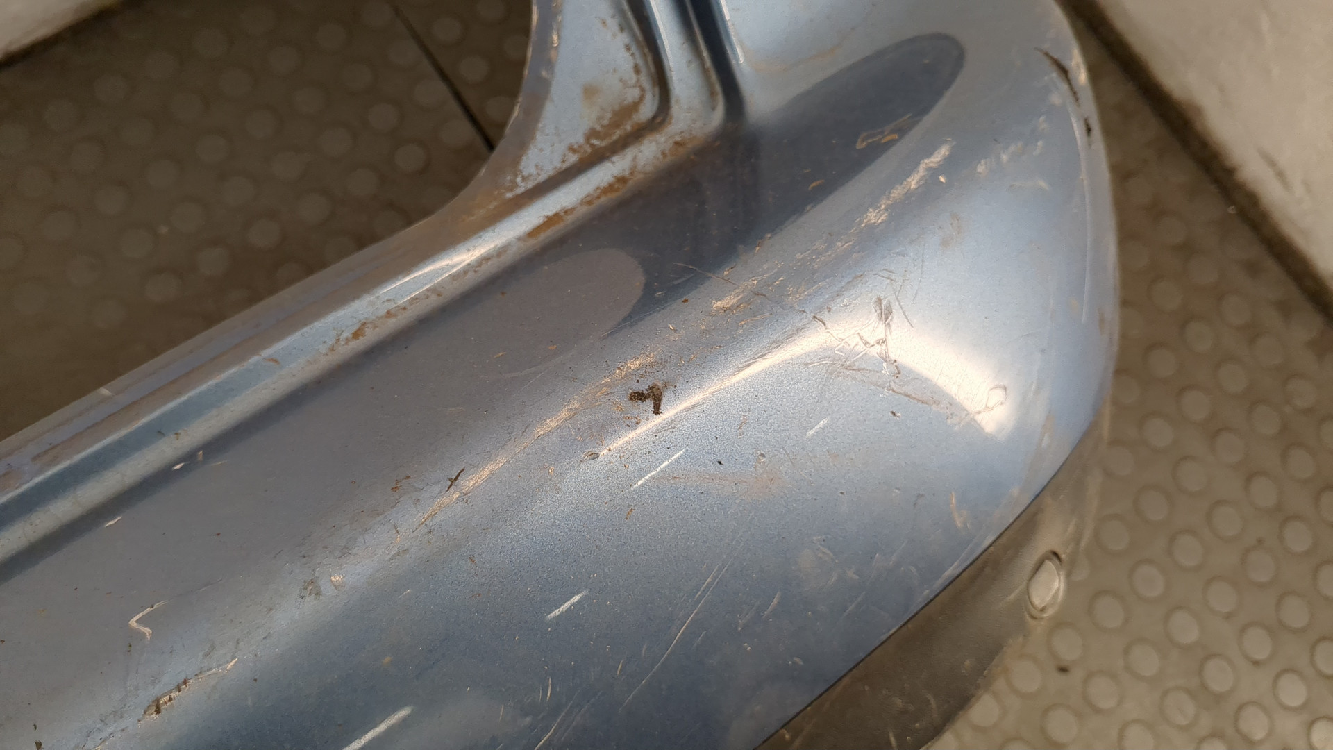 Бампер задний