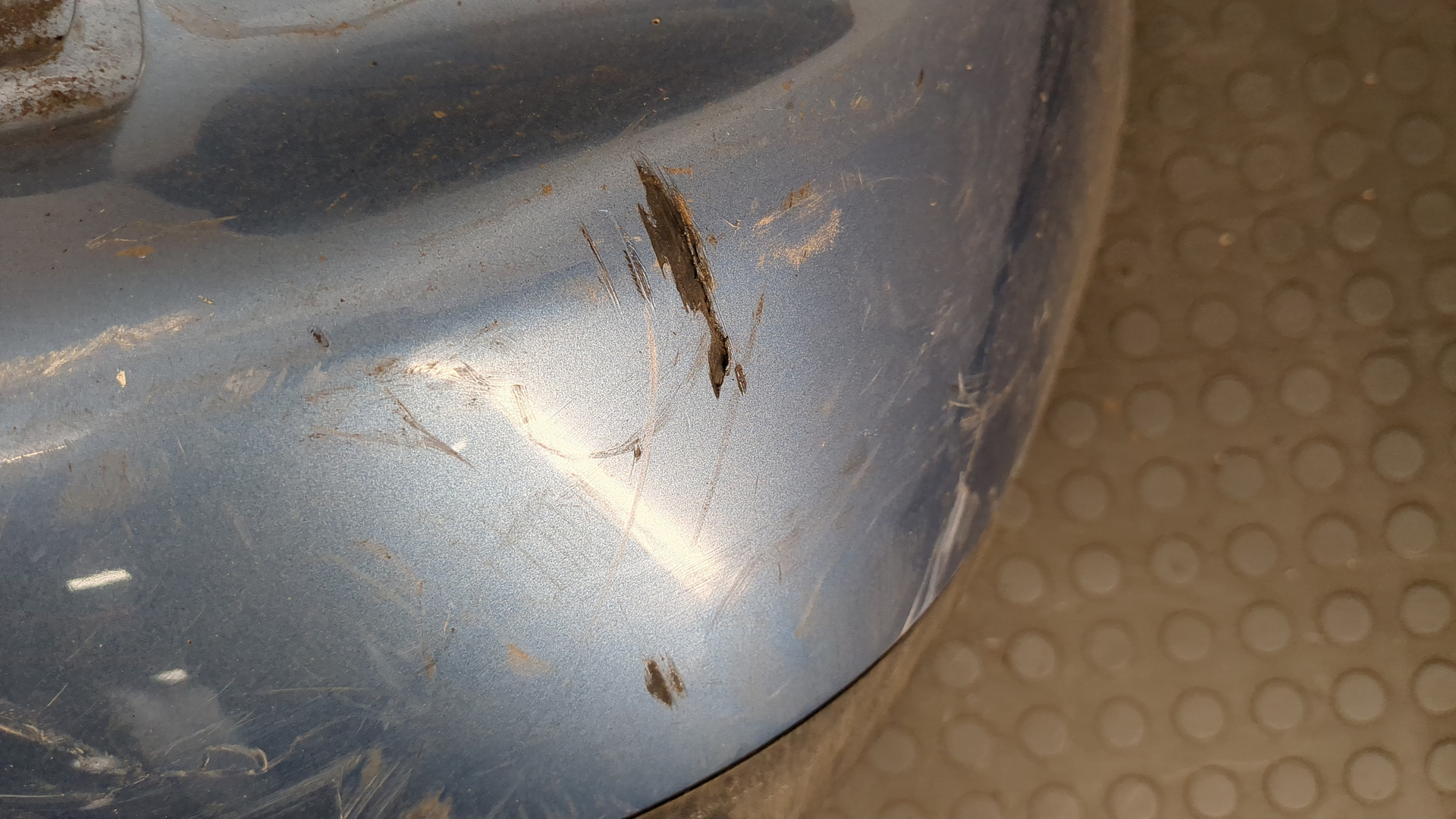 Бампер задний