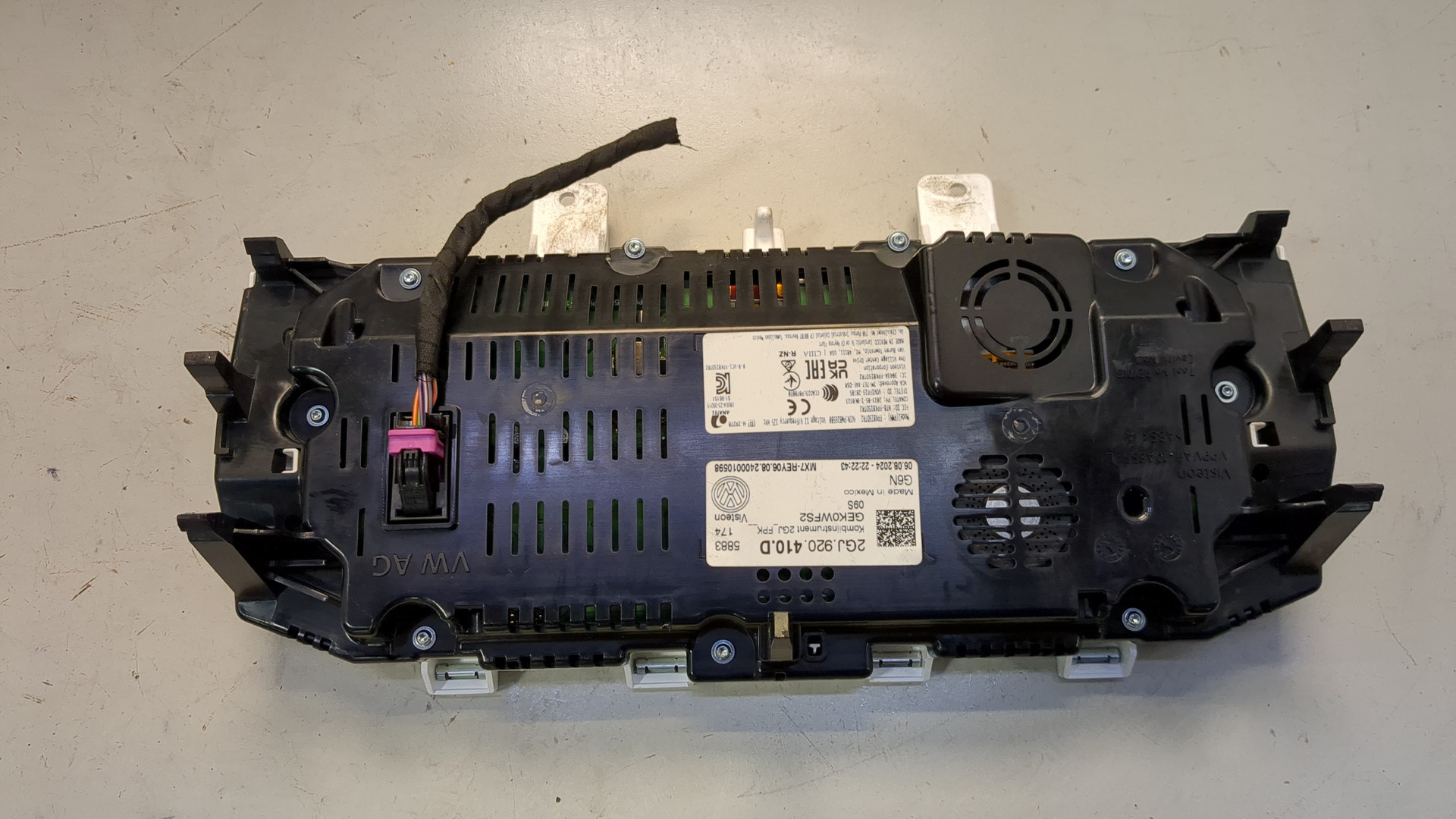 Панель приборов