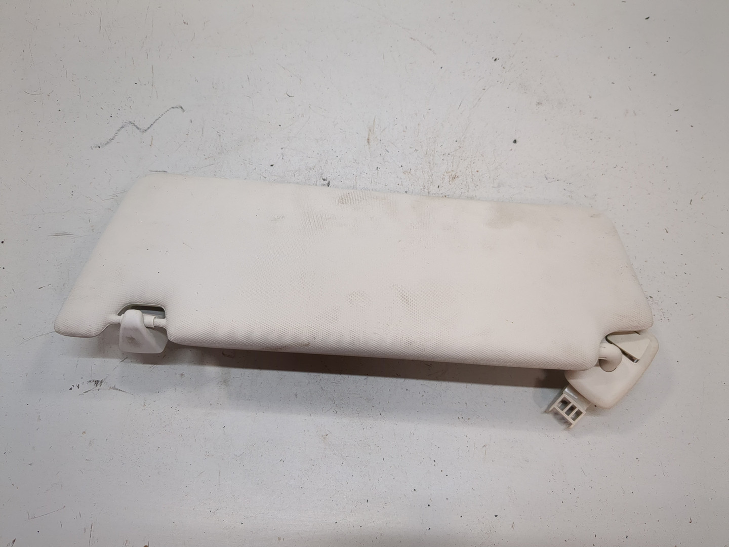 Козырек солнцезащитный