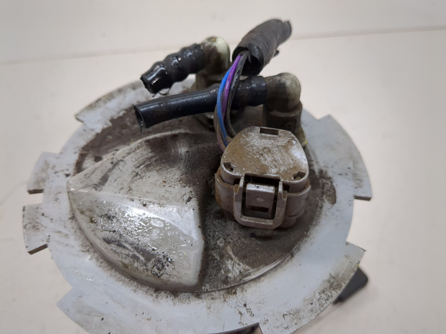 Насос топливный электрический