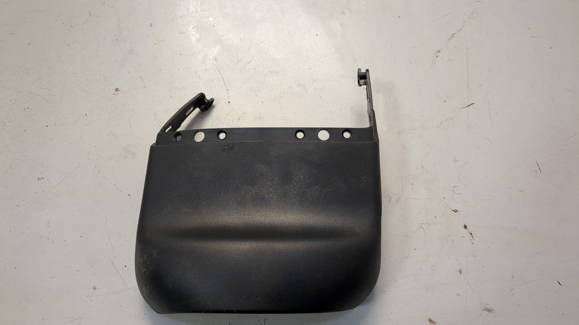 Кожух рулевой колонки