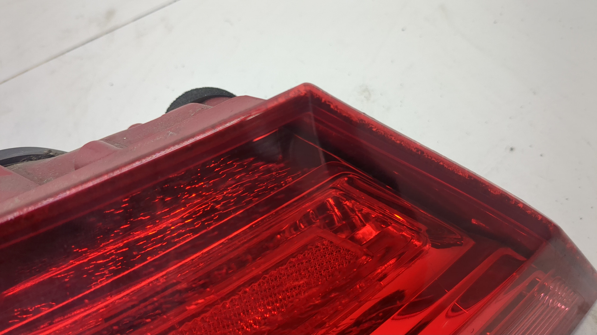 Фонарь задний внутренний левый