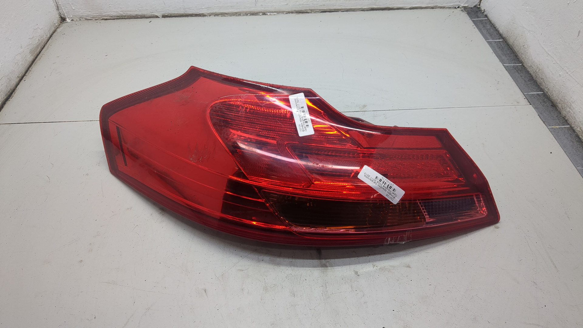 Фонарь задний внутренний левый