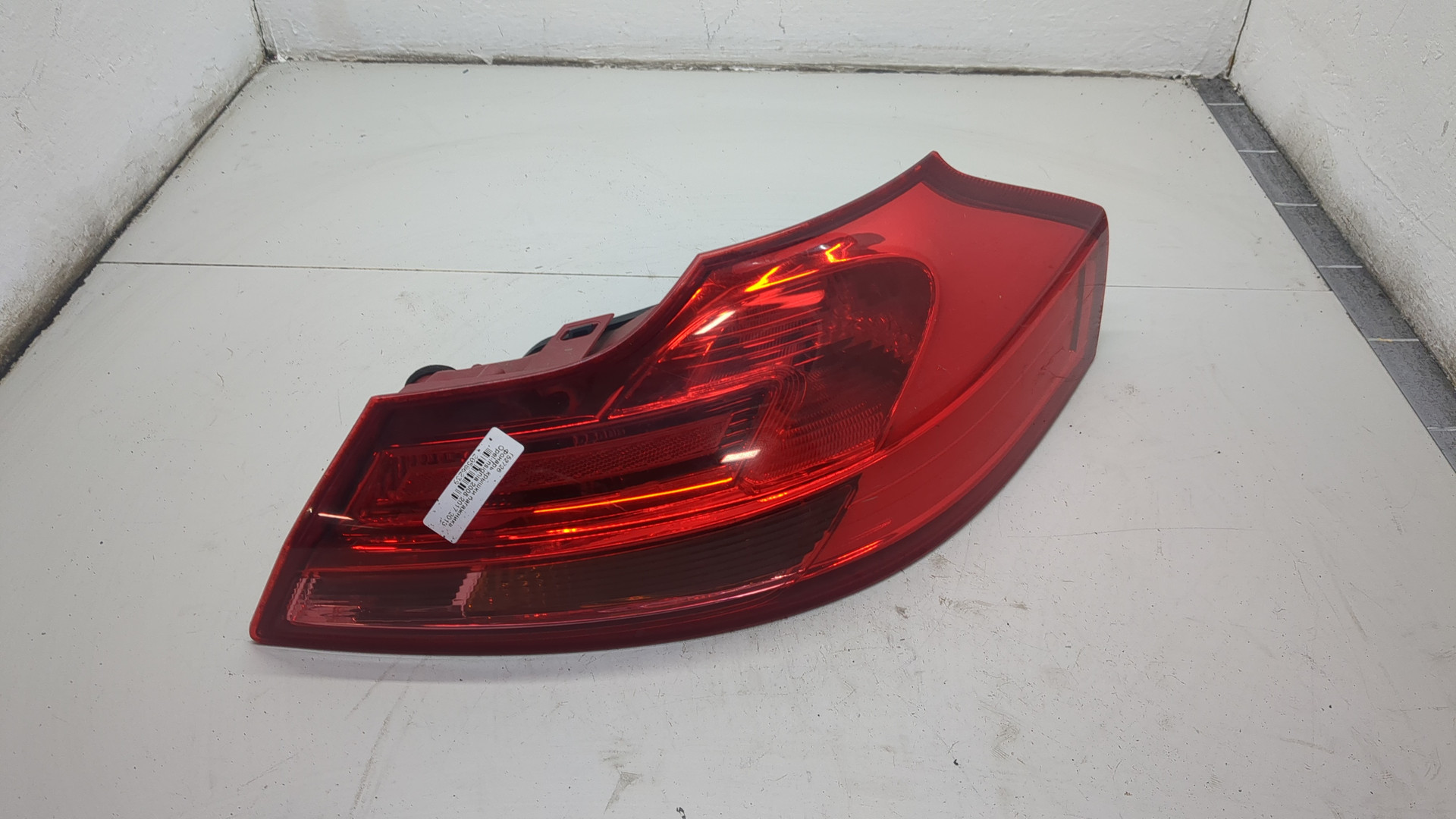 Фонарь задний внутренний правый