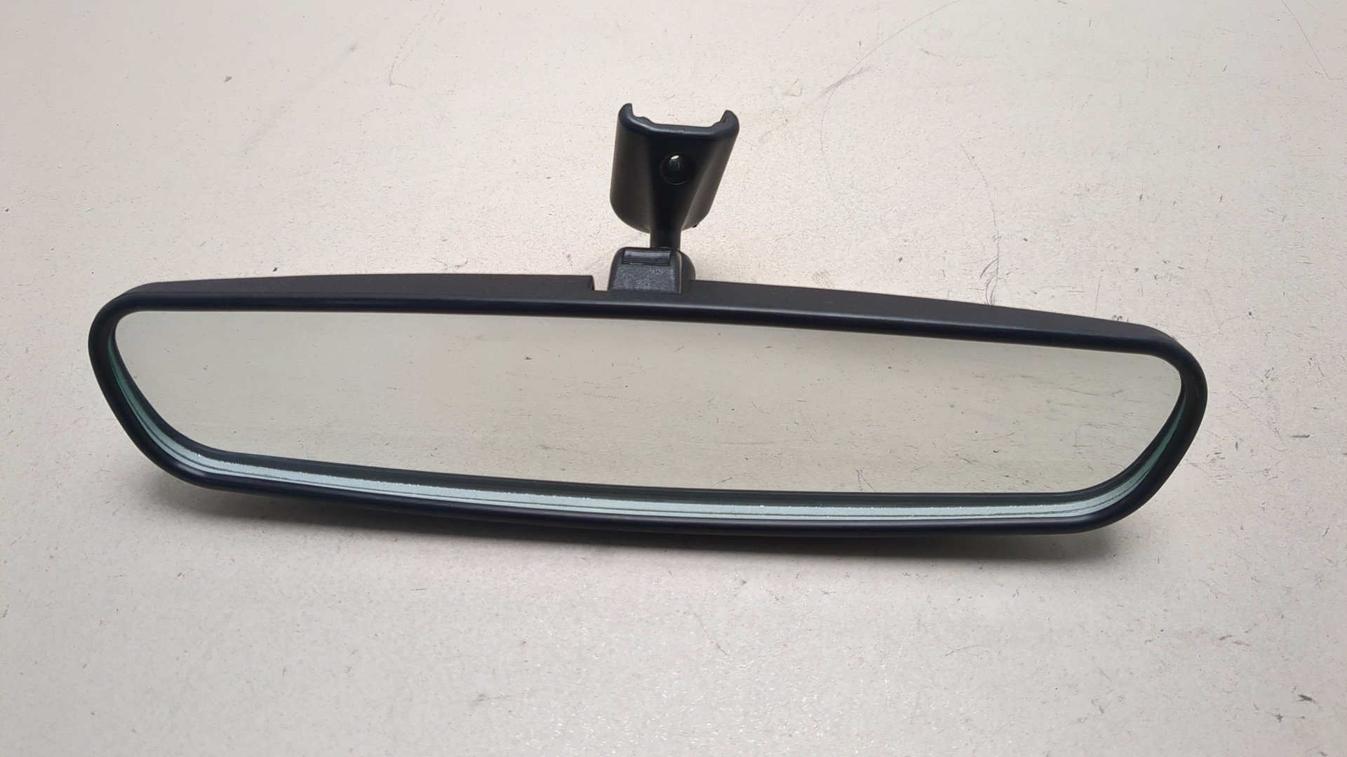 Зеркало заднего вида