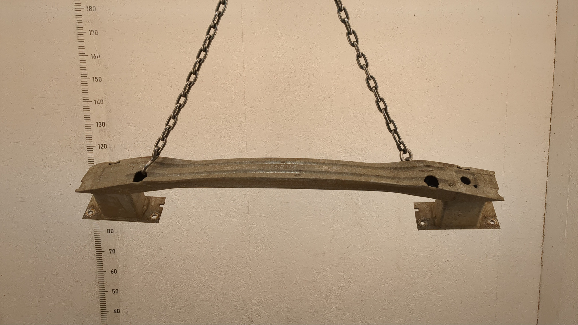 Усилитель заднего бампера