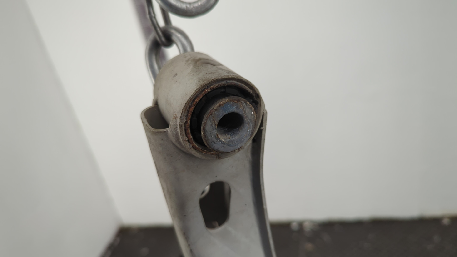 Рычаг задний