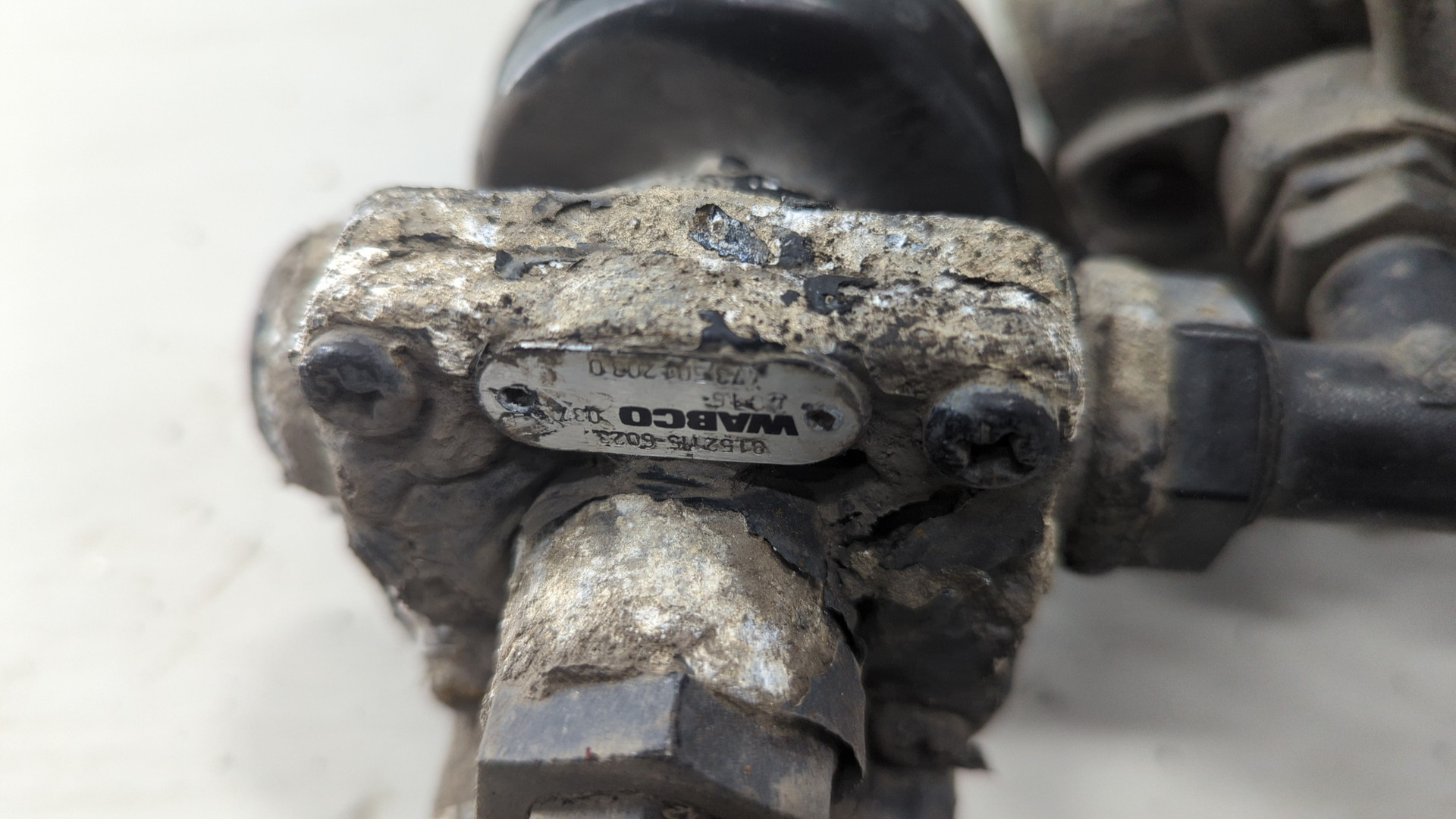 Кран уровня пола