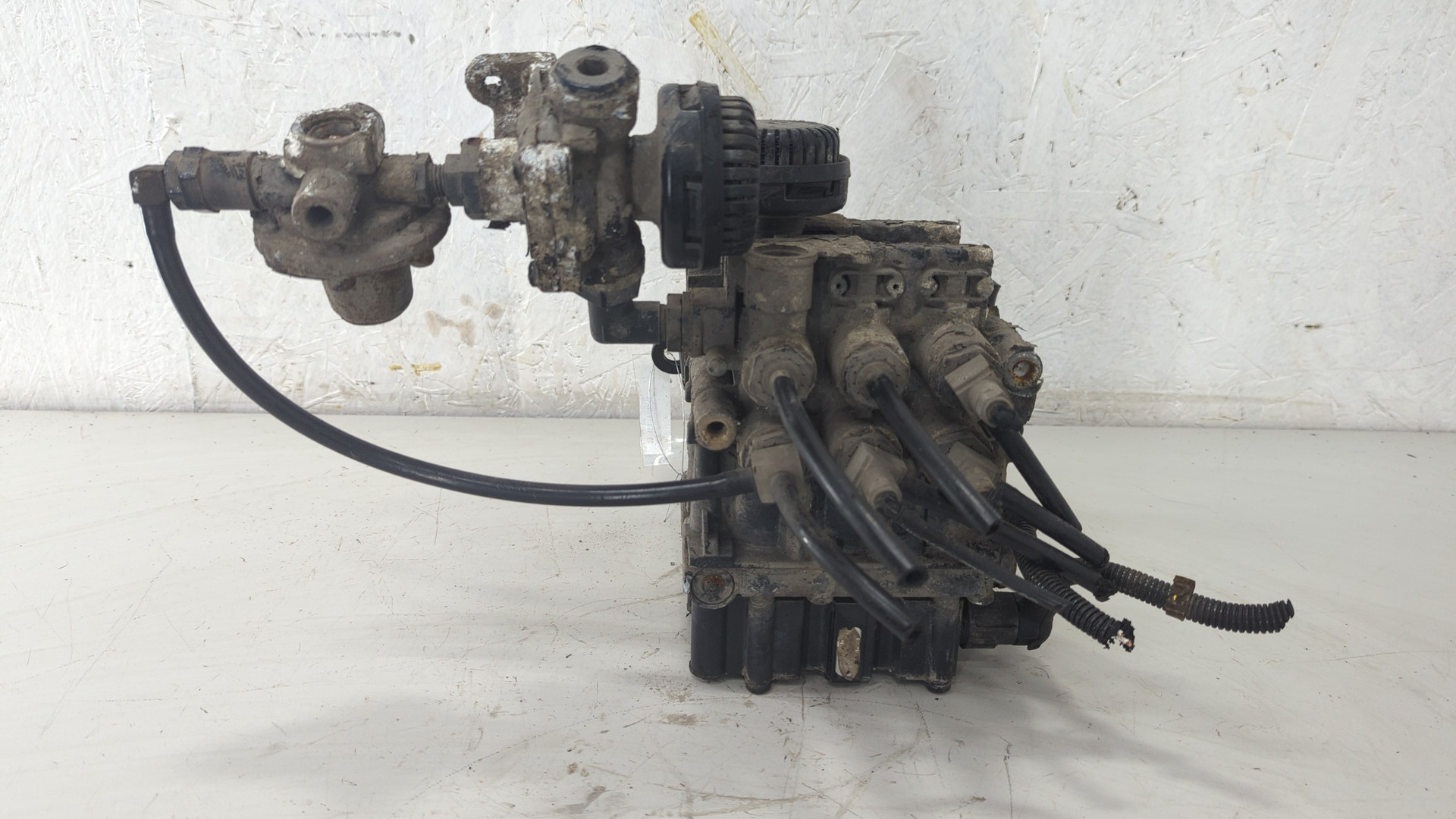 Кран уровня пола