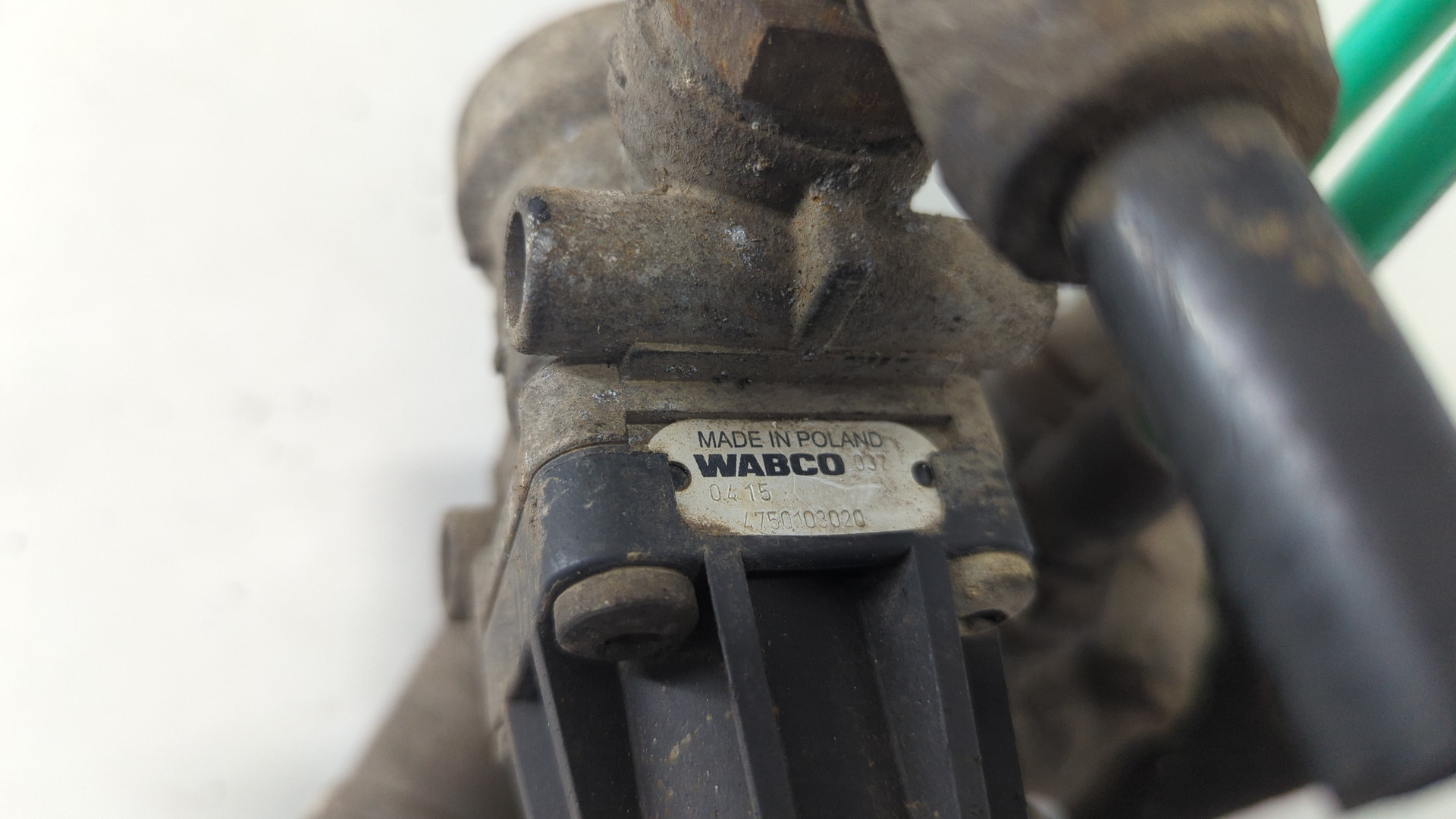 Кран управления тормозами прицепа