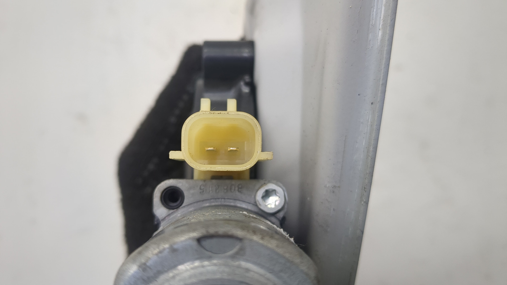 Стеклоподъемник электр. задний левый