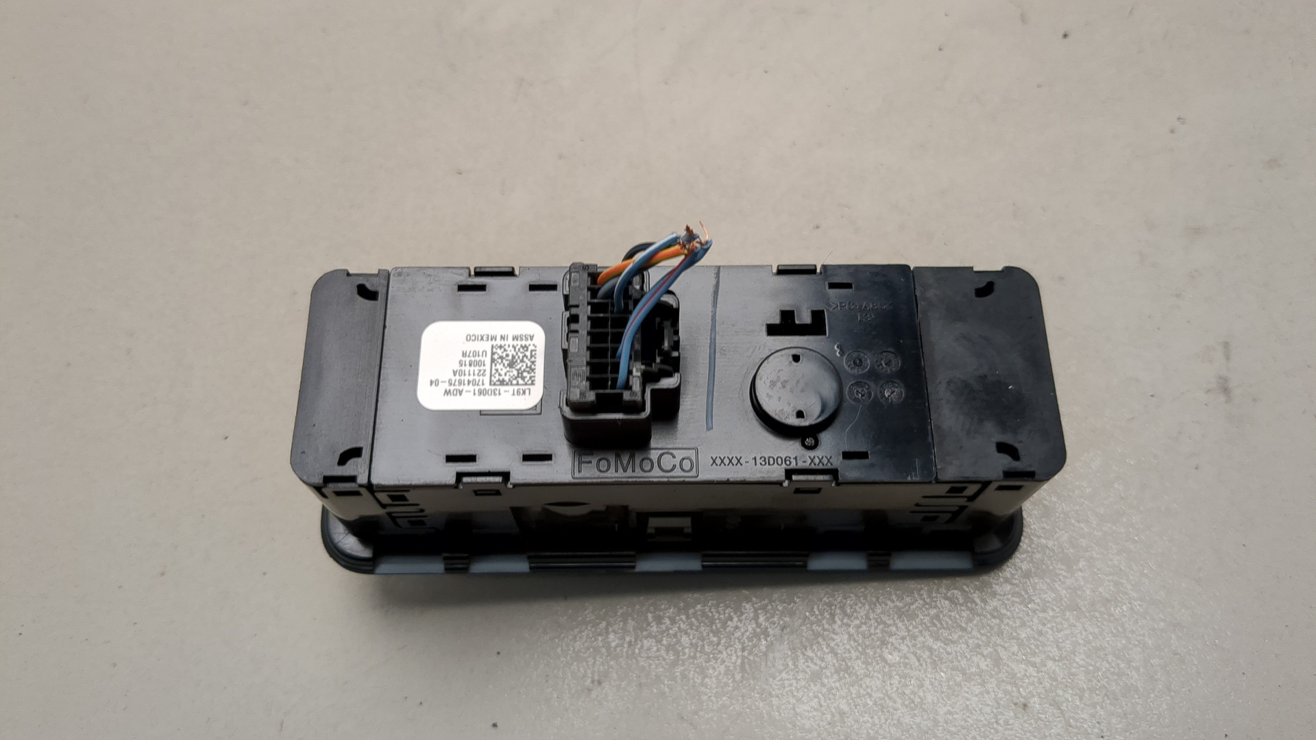 Переключатель света фар