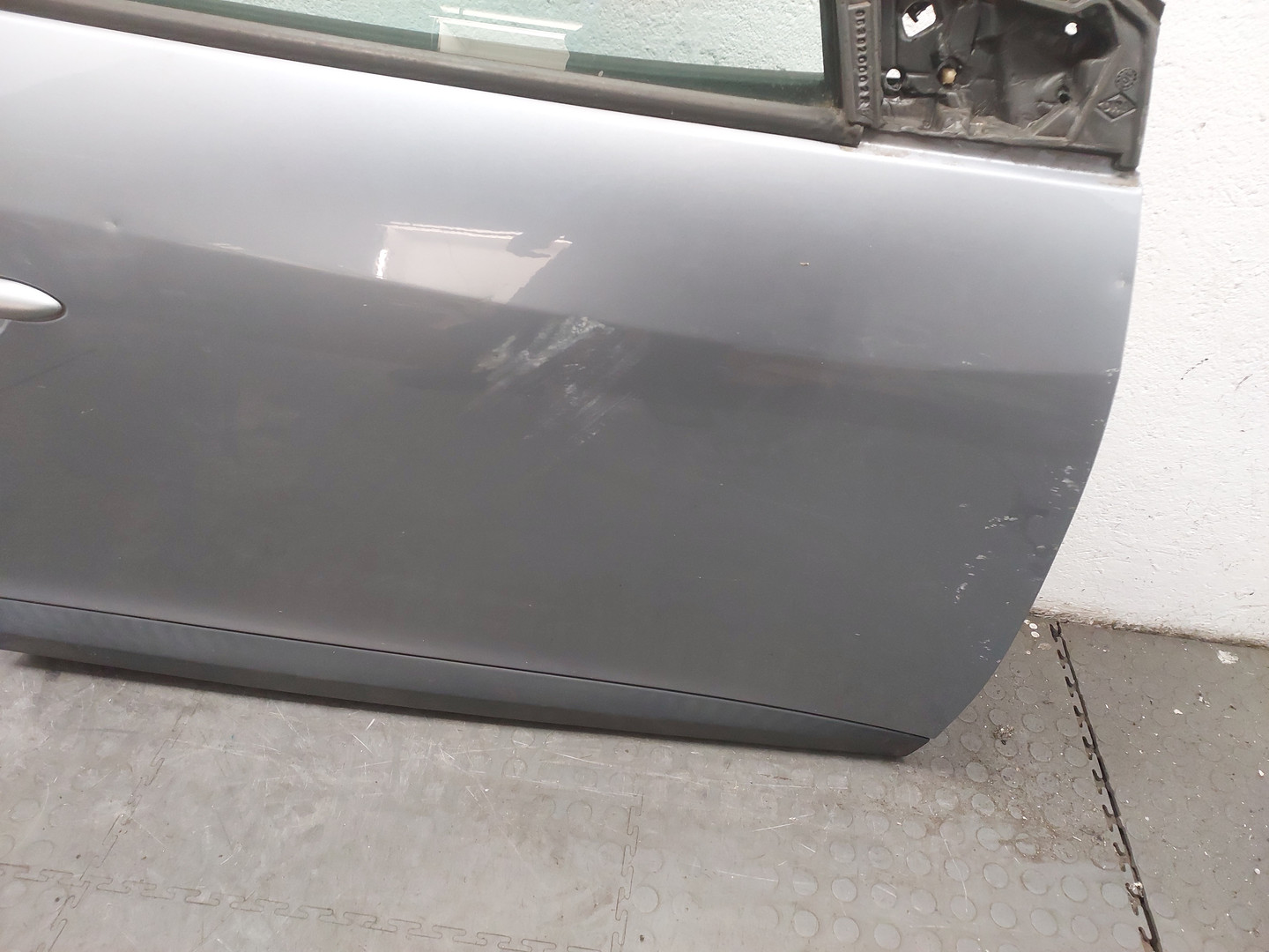 Дверь передняя правая