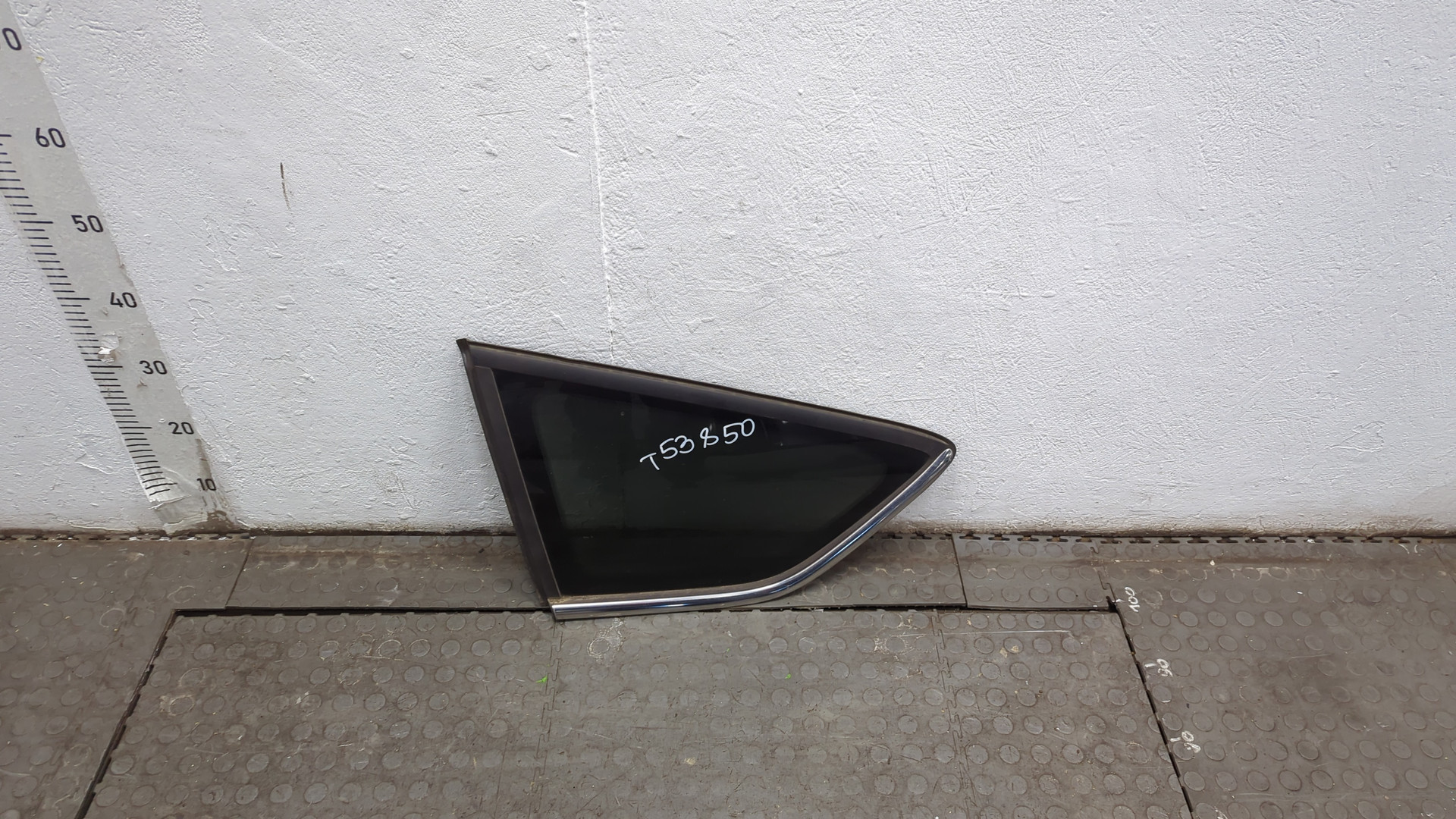 Стекло боковое