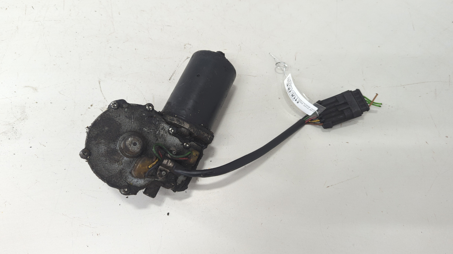 Моторчик стеклоочистителя передний