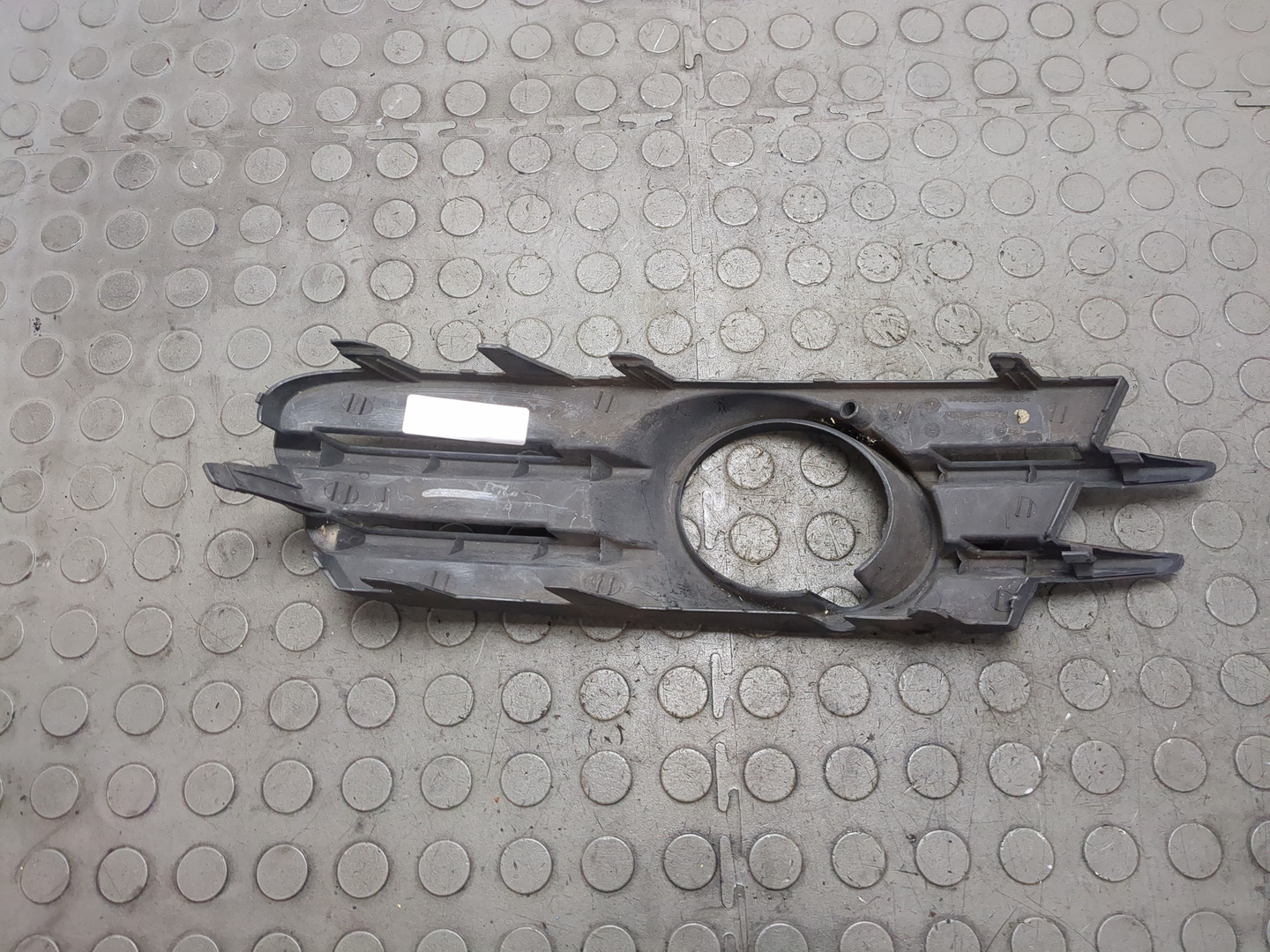 Решетка в бампер правая