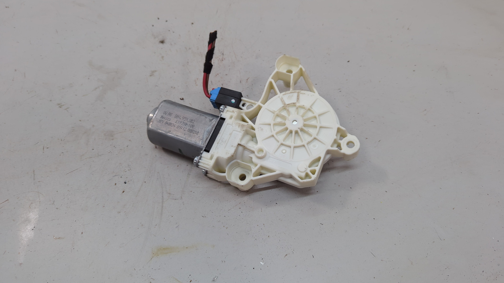 Моторчик стеклоподъемника