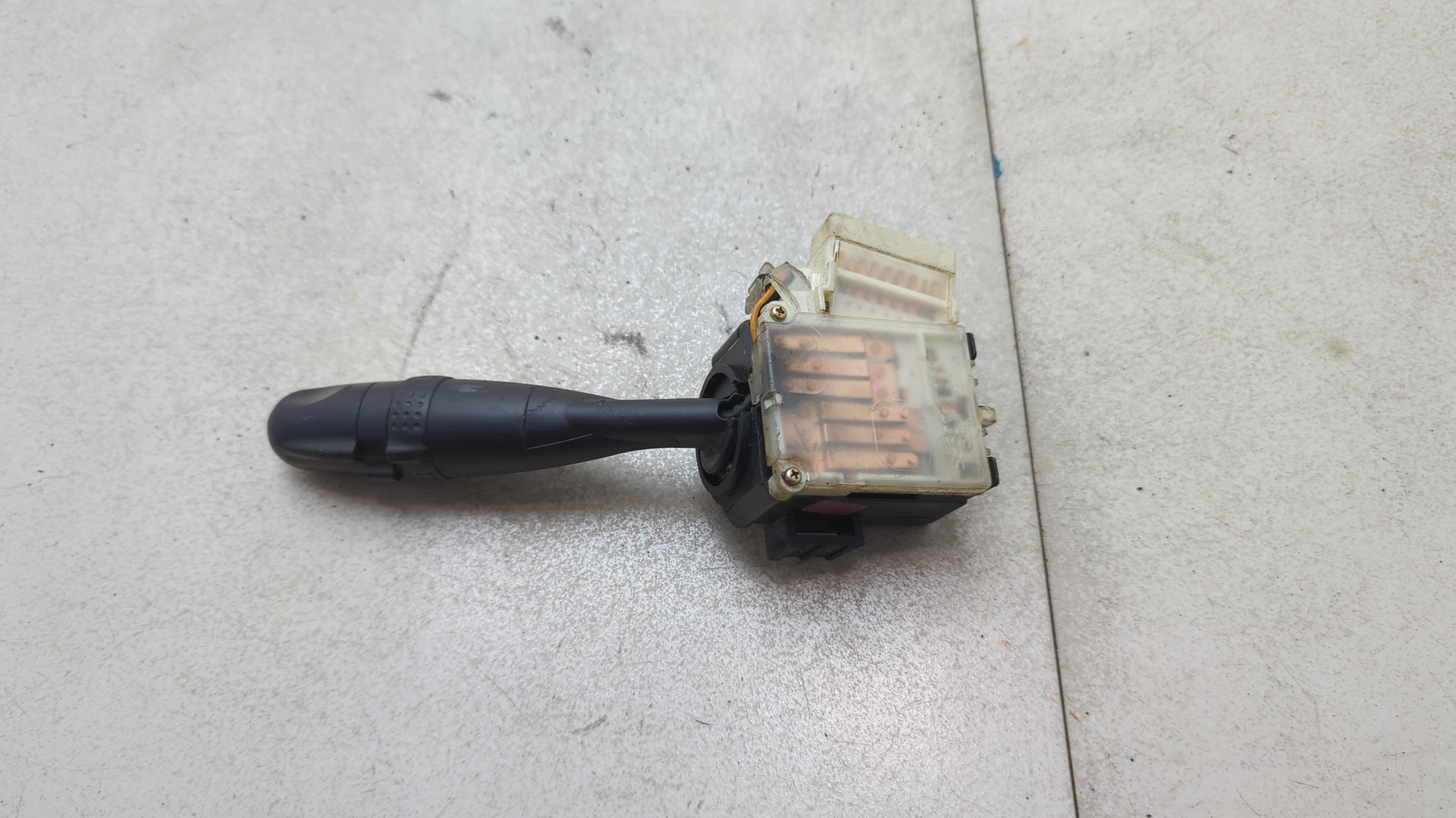 Переключатель поворотов подрулевой