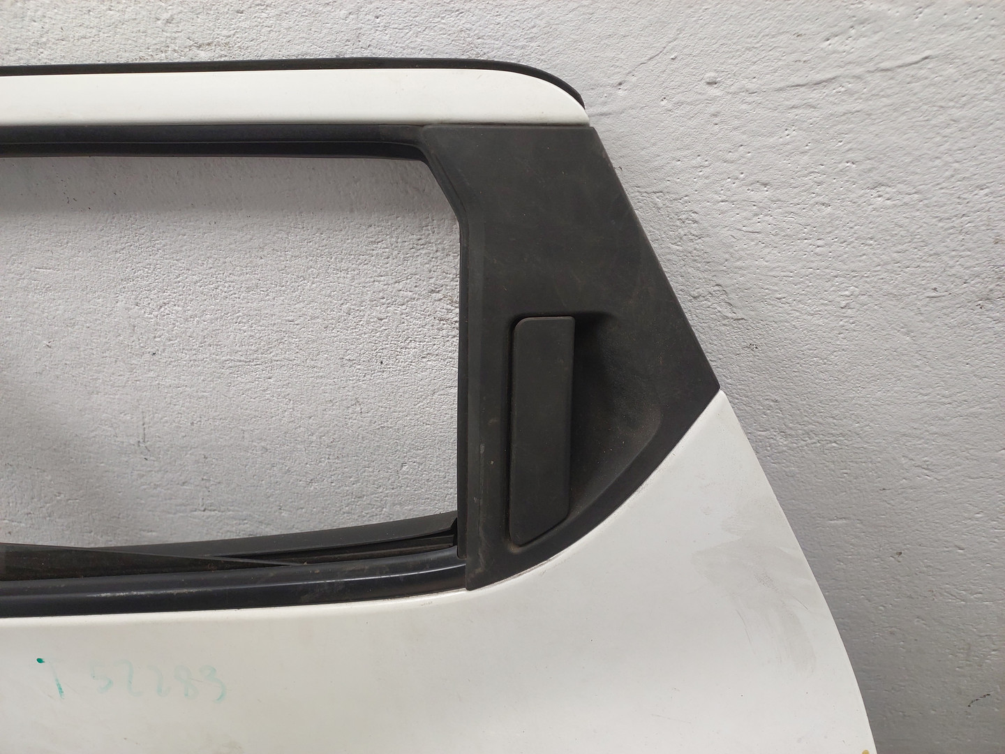 Дверь задняя левая