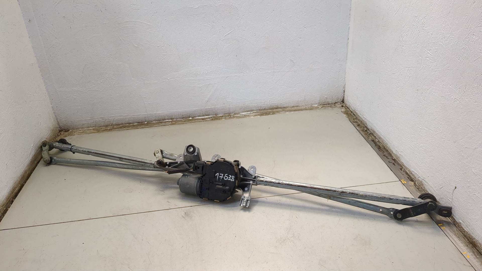 Трапеция стеклоочистителей