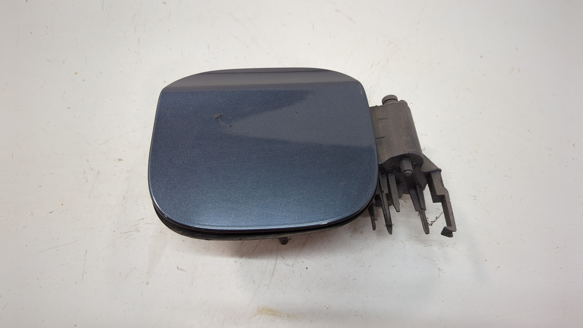 Лючок бензобака