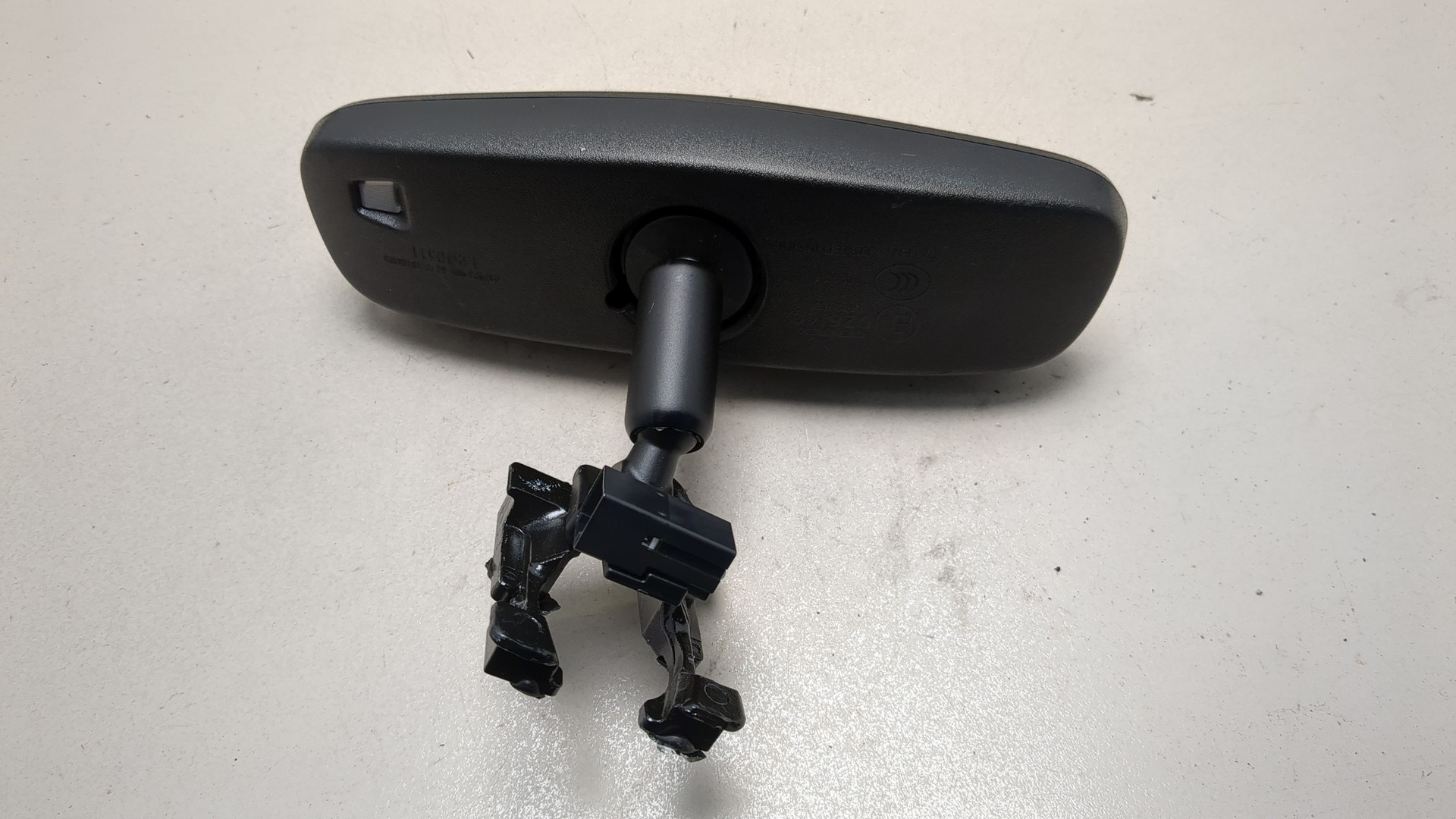 Зеркало заднего вида