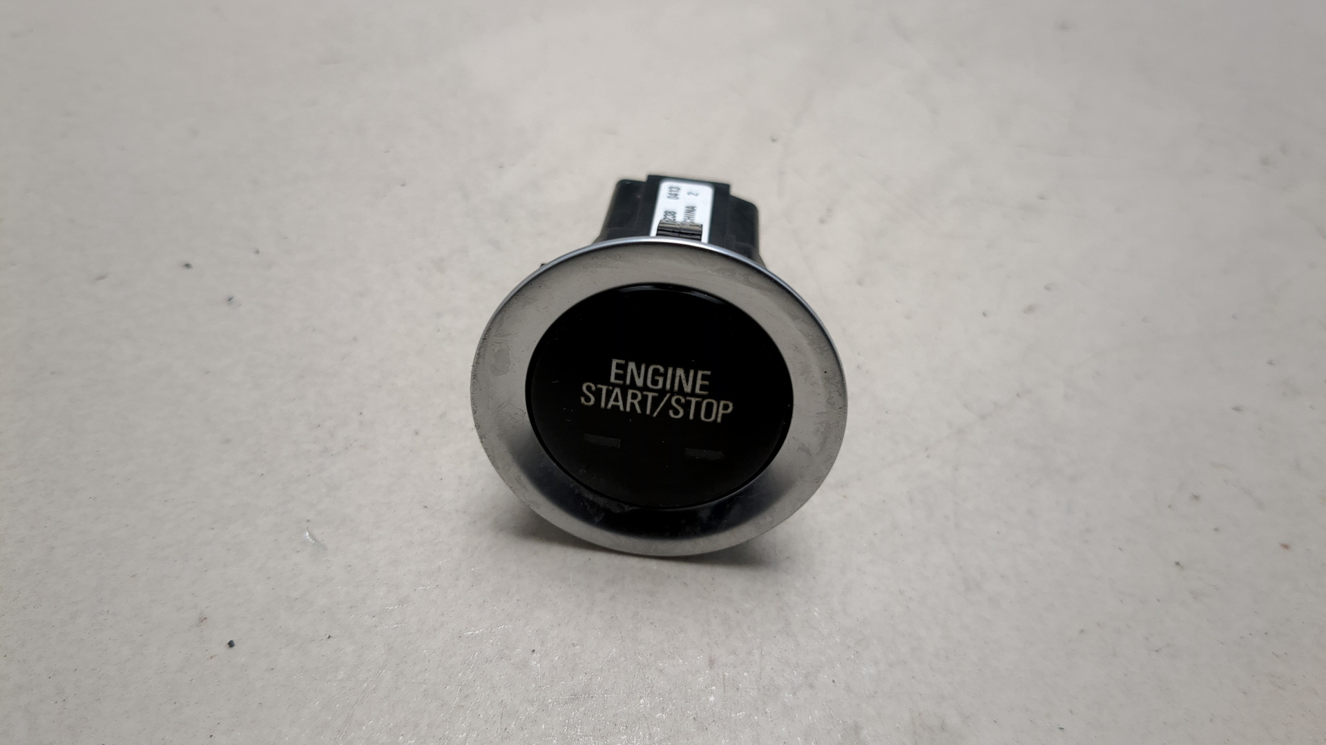 Кнопка запуска двигателя