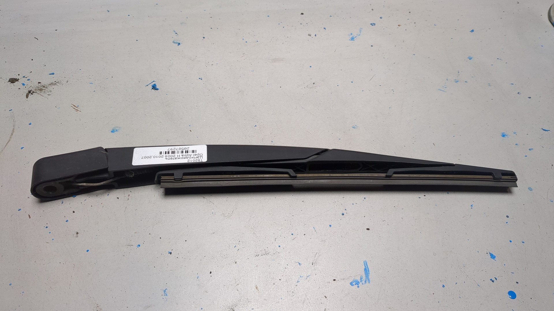 Поводок стеклоочистителя заднего