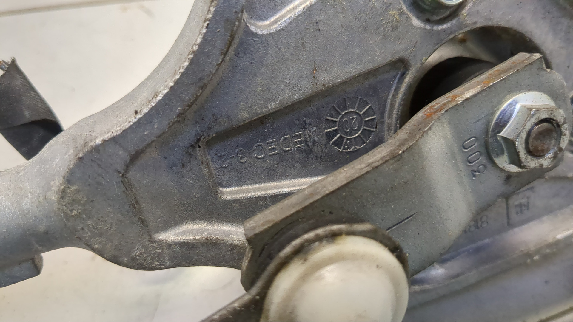 Трапеция стеклоочистителей