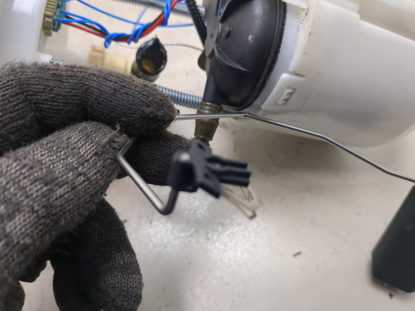 Насос топливный электрический