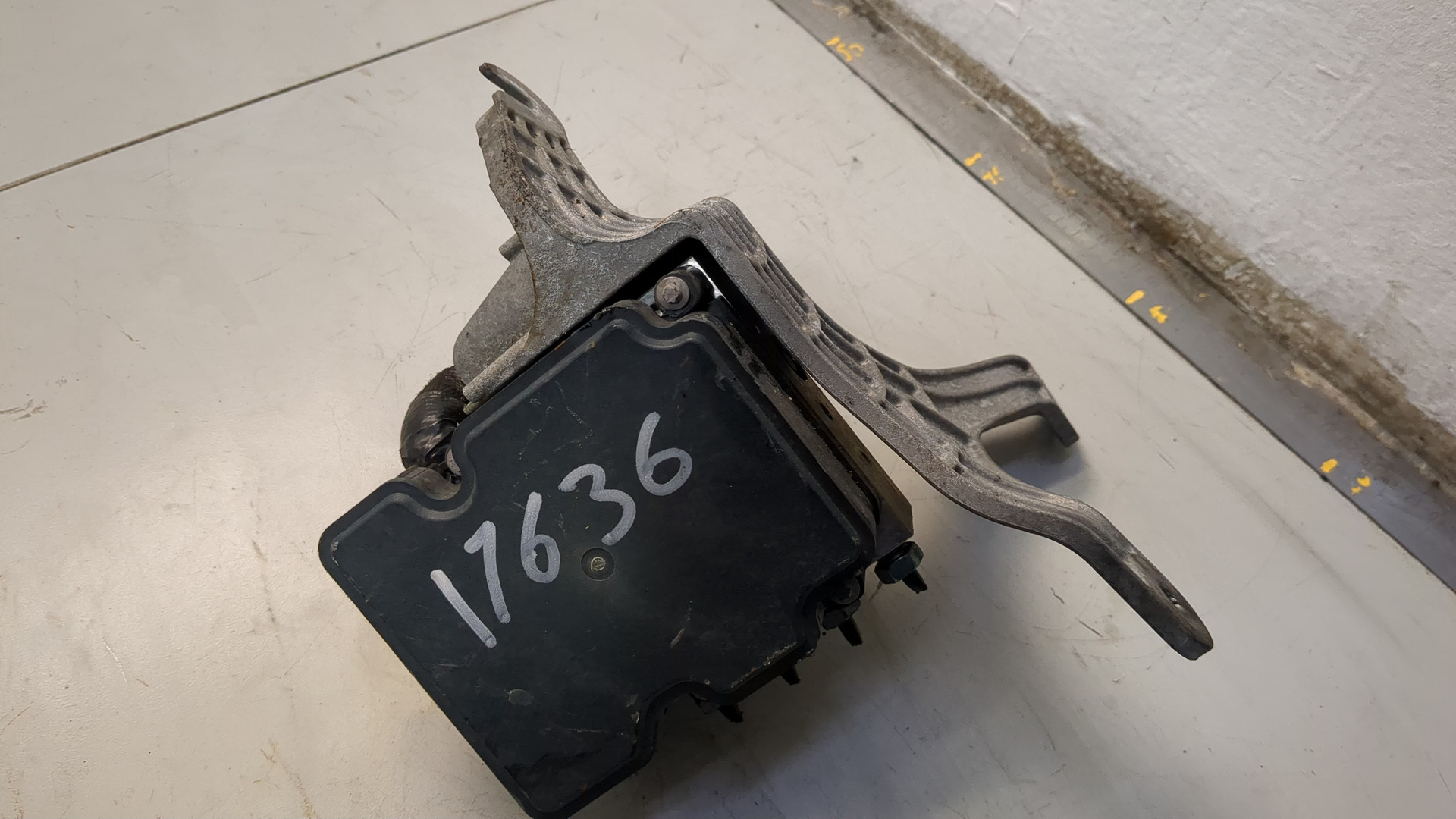 Блок ABS (насос)