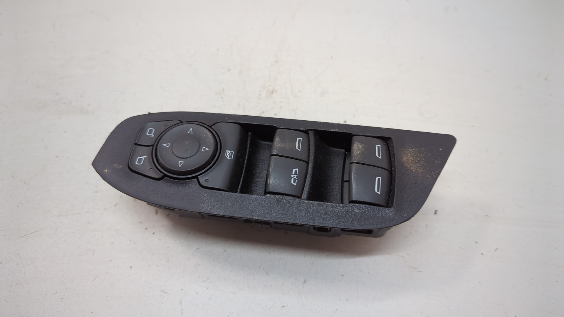 Кнопка стеклоподъемника