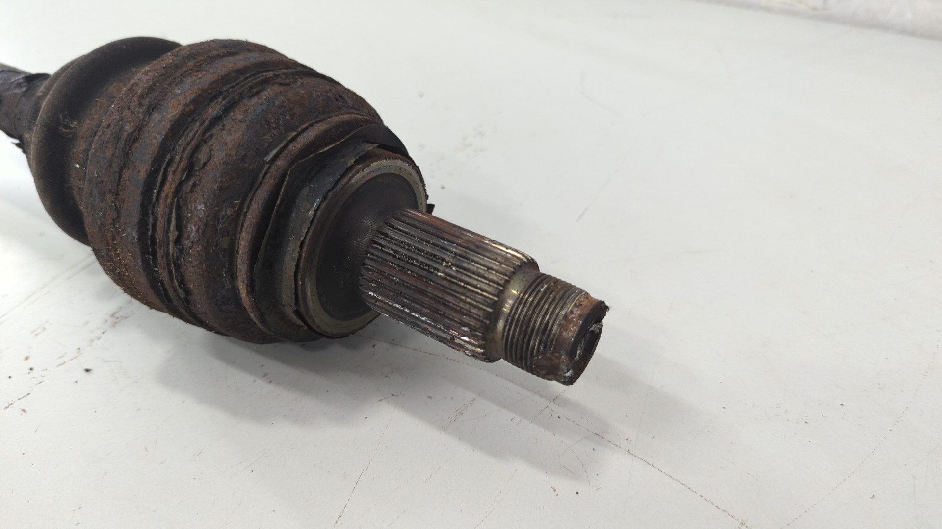 Полуось задняя