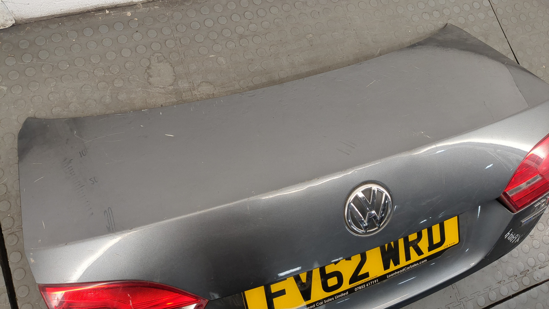 Дверь багажника