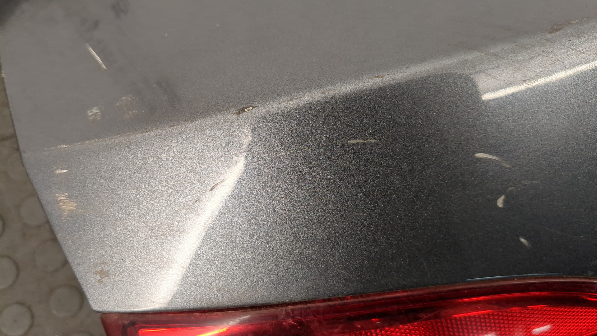 Дверь багажника