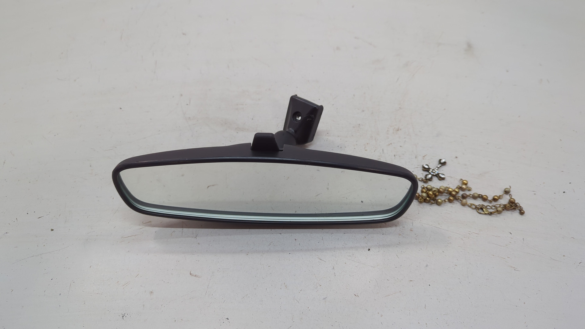 Зеркало заднего вида