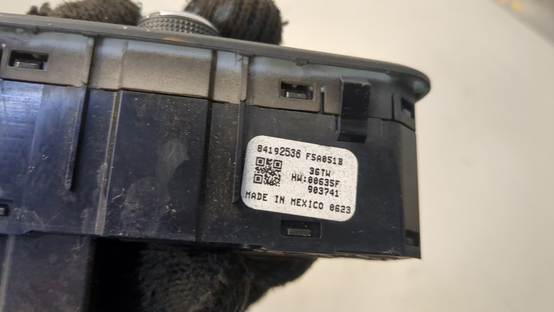 Переключатель света фар