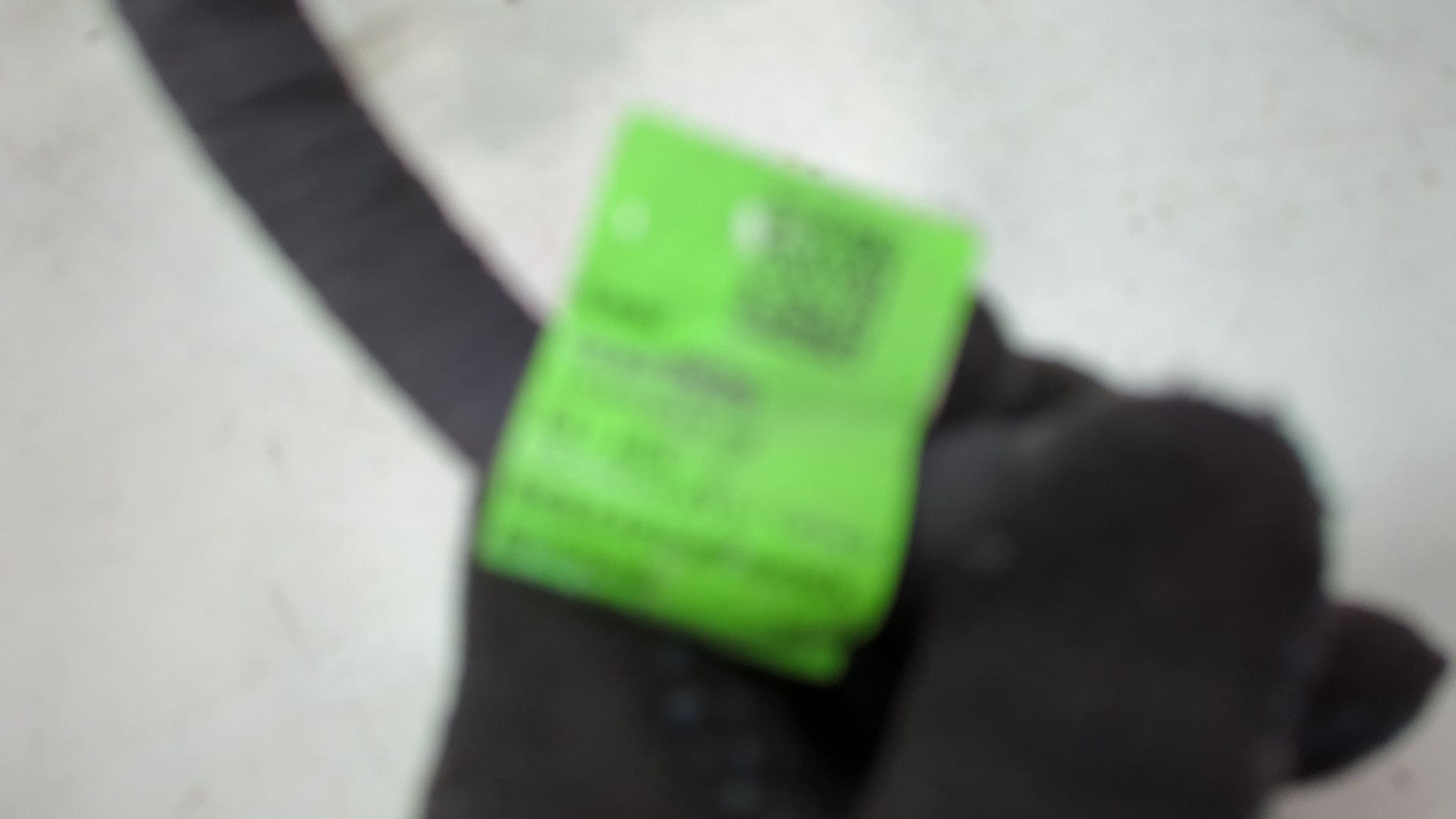 Клемма аккумулятора -