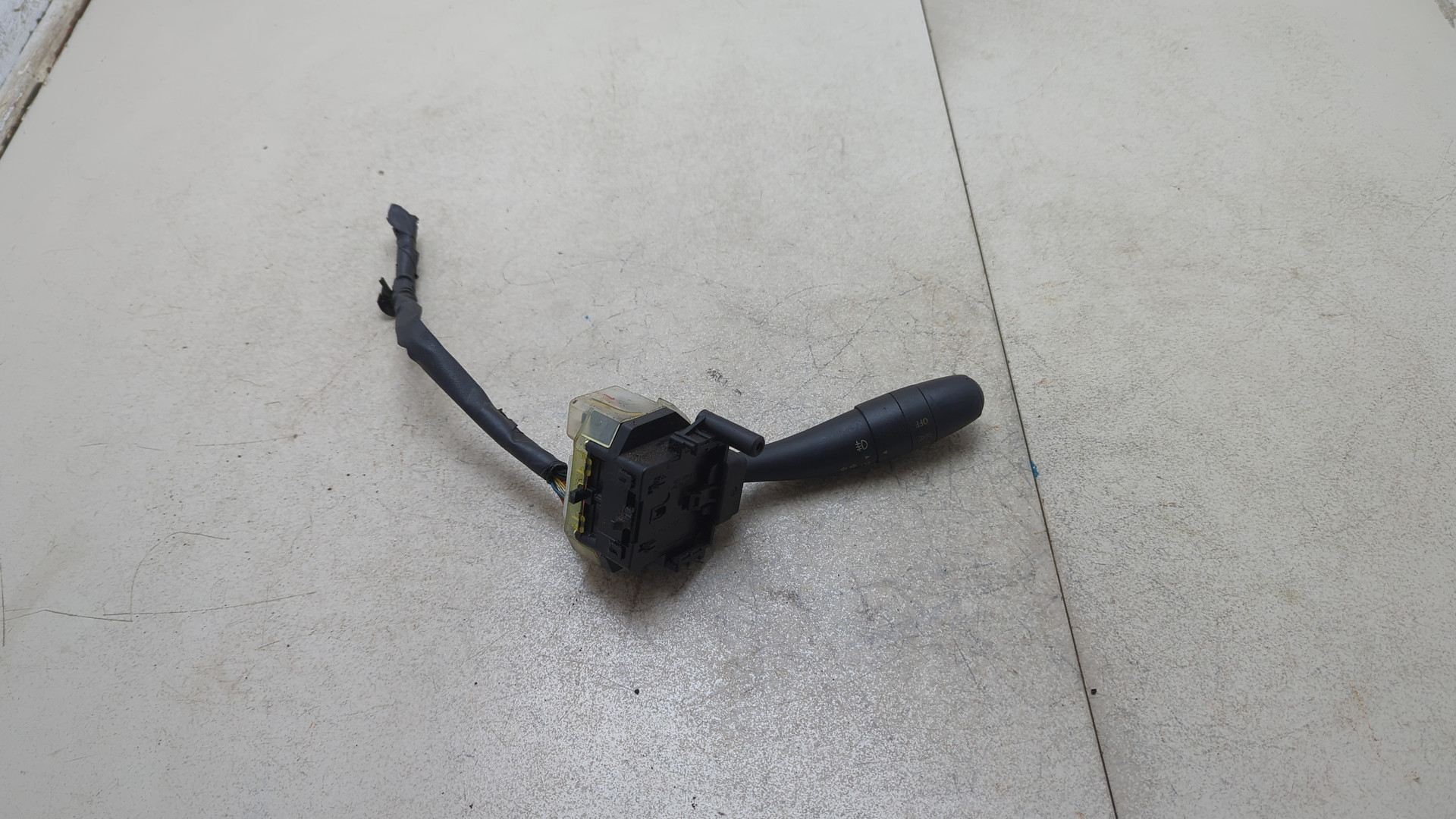 Переключатель поворотов подрулевой