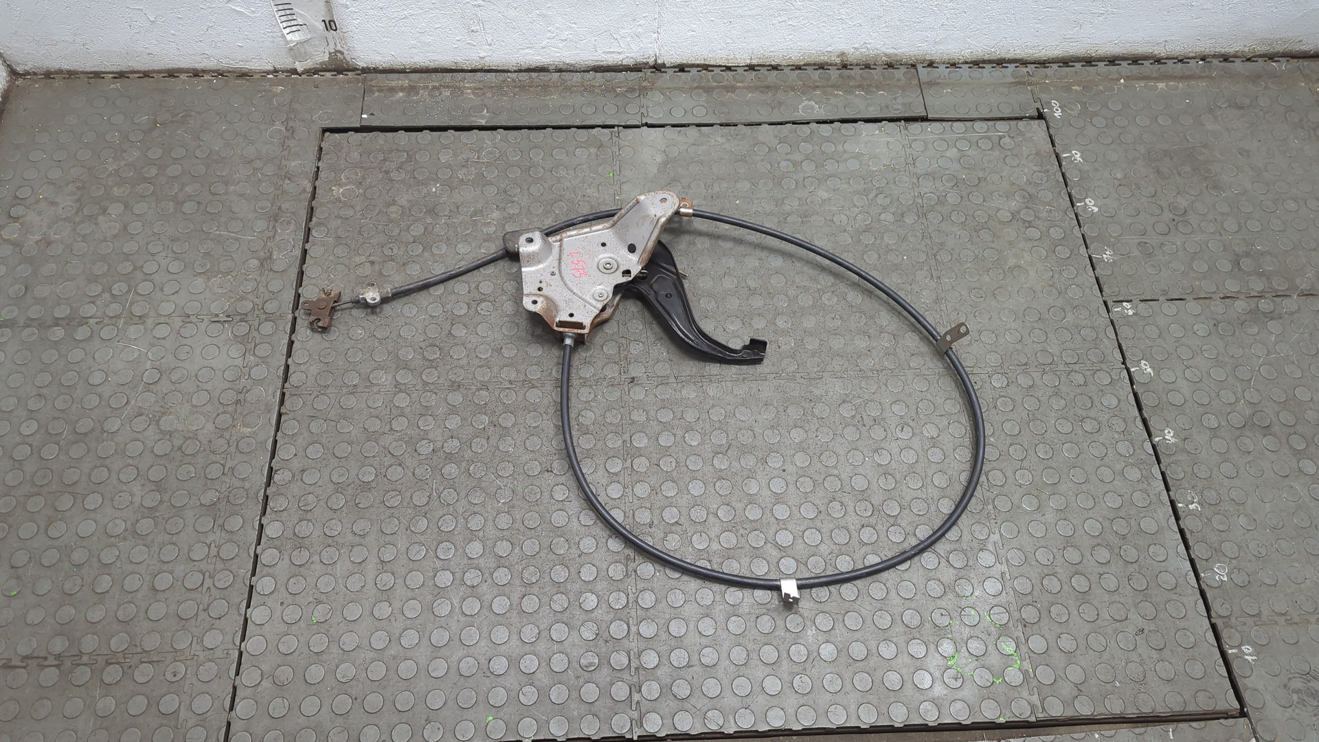 Рычаг стояночного тормоза