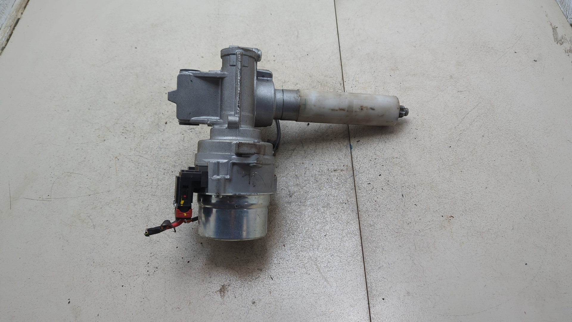 Серводвигатель рулевой рейки