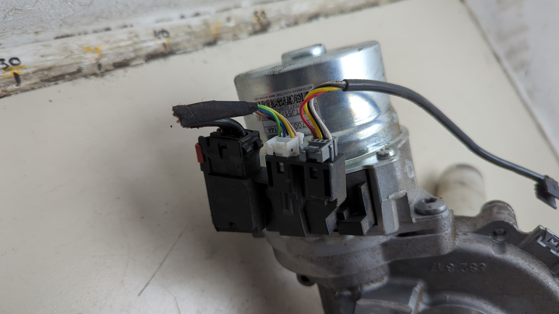 Серводвигатель рулевой рейки