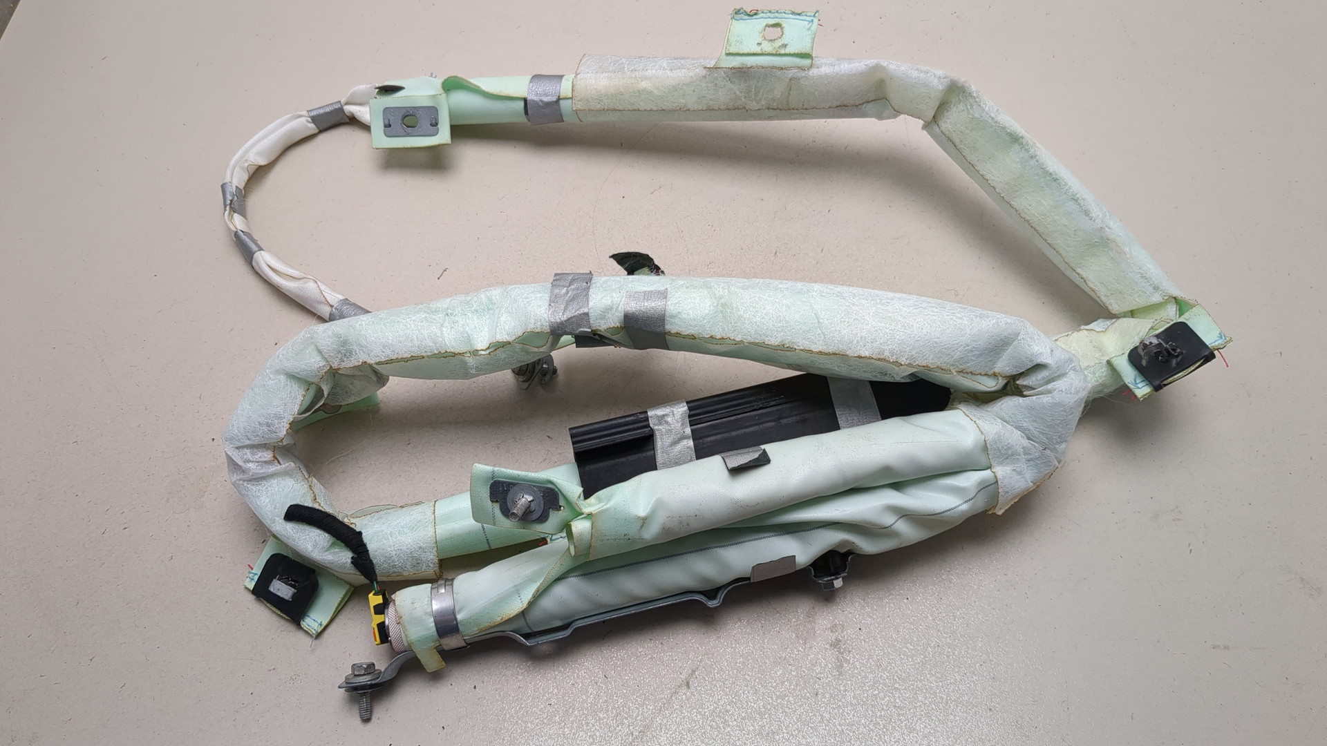 Подушка безопасности боковая (шторка)