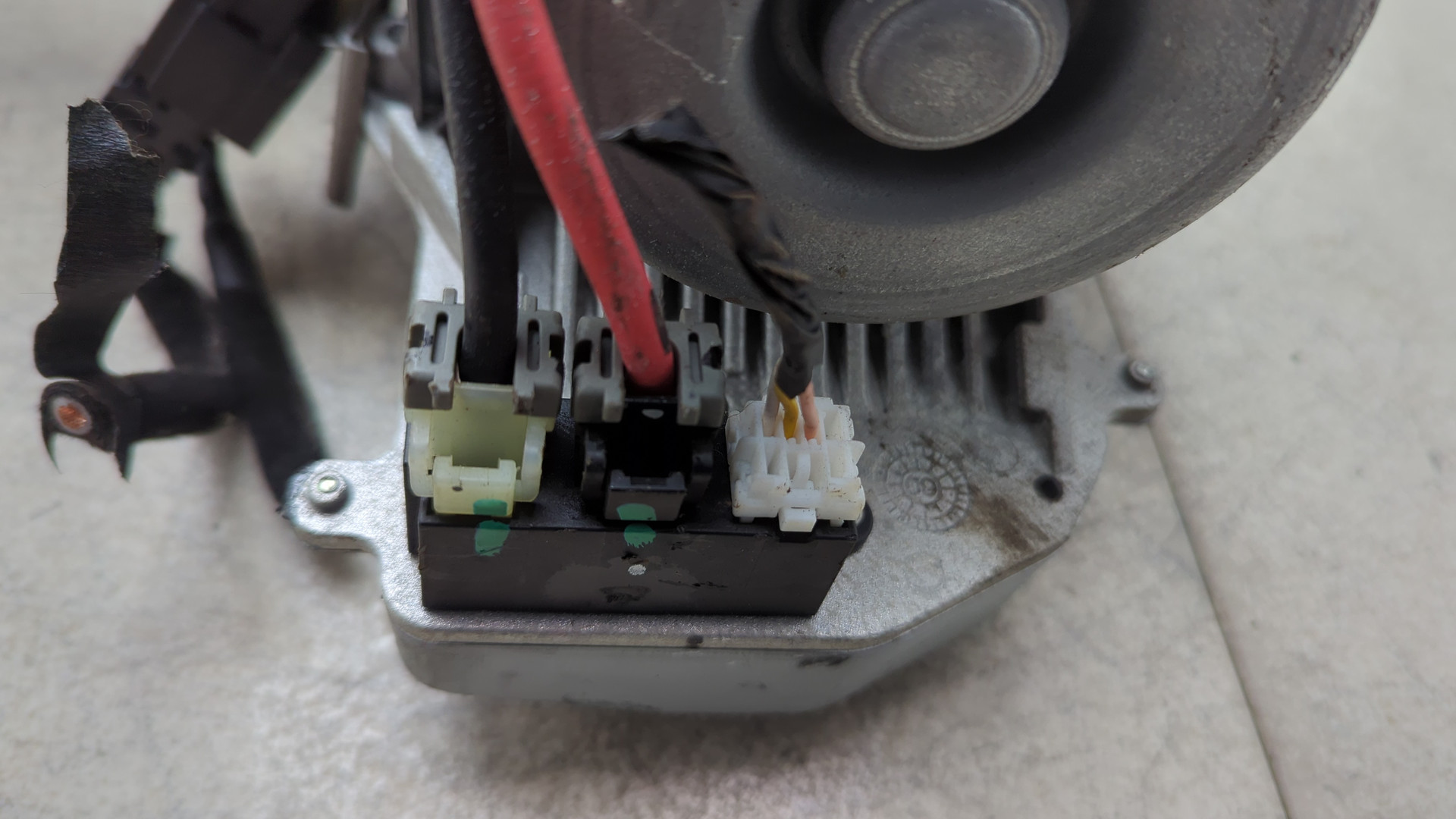 Серводвигатель рулевой рейки