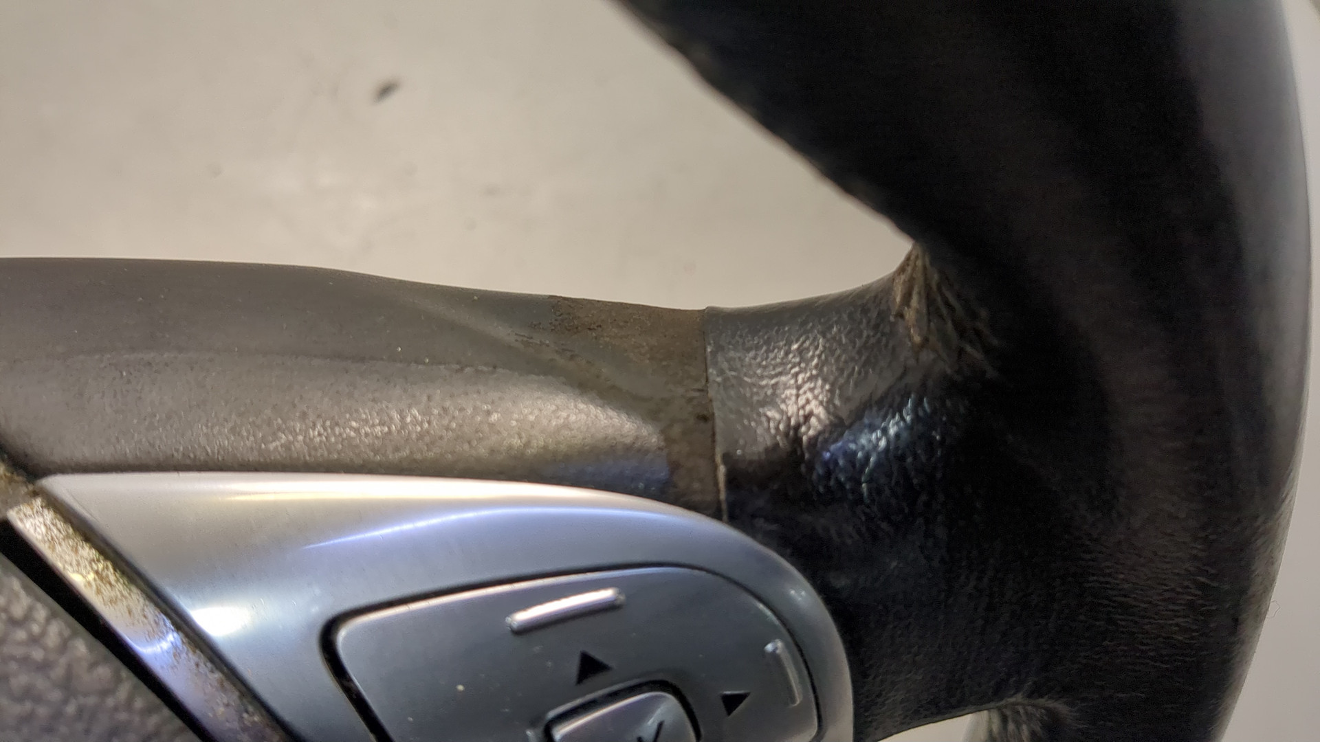 Рулевое колесо (руль)