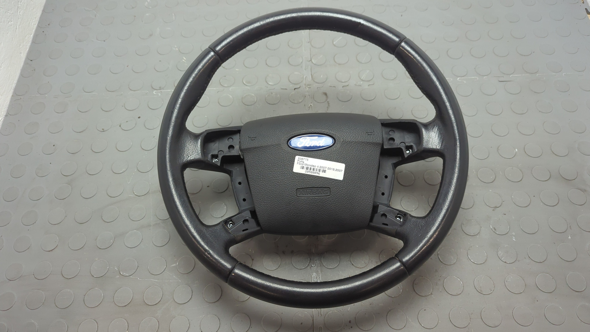 Рулевое колесо (руль)